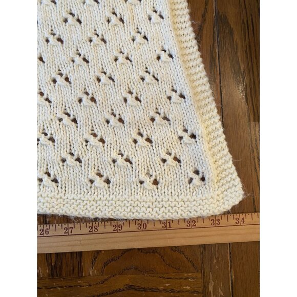 Handmade Cream Knit Baby Blanket 34"x42' - Picture 4 of 6